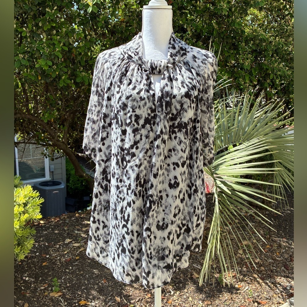 RACHEL Rachel Roy Black and White Leopard Print Short Sleeved Top 3X